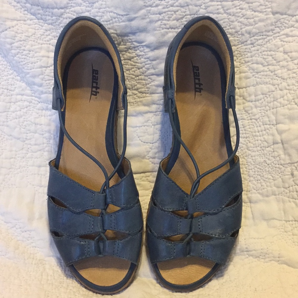 Earth Aloha sandals